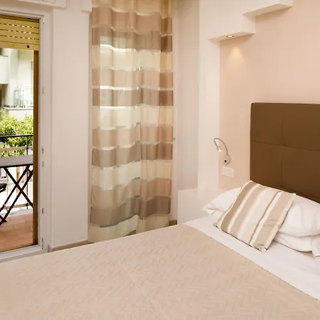 Pensionat Comfort Con Piscina 4*